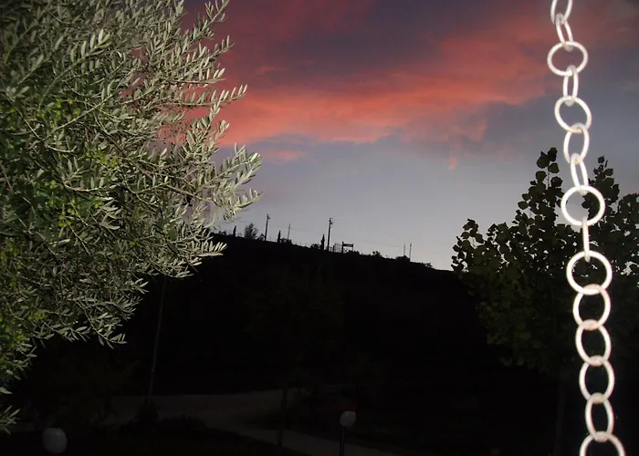 Alloggio per agriturismo Il Borgo Degli Ulivi *