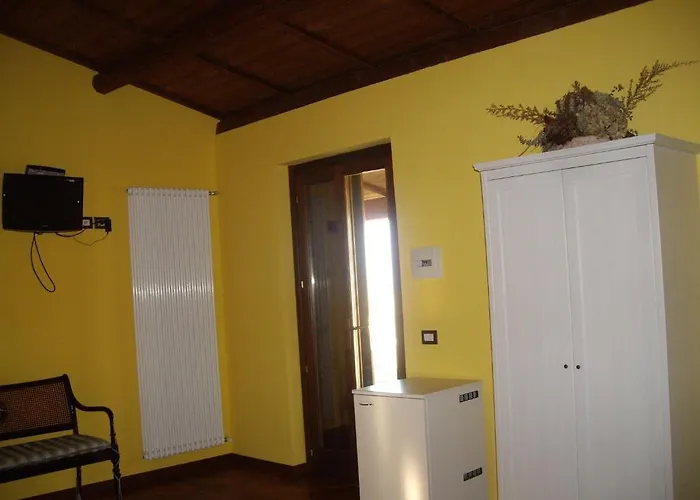 Alloggio per agriturismo Il Borgo Degli Ulivi *